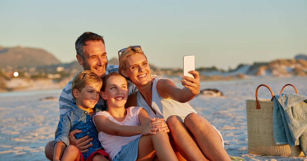 3 Tips For Safely Using Social Media To Share About Your Vacation